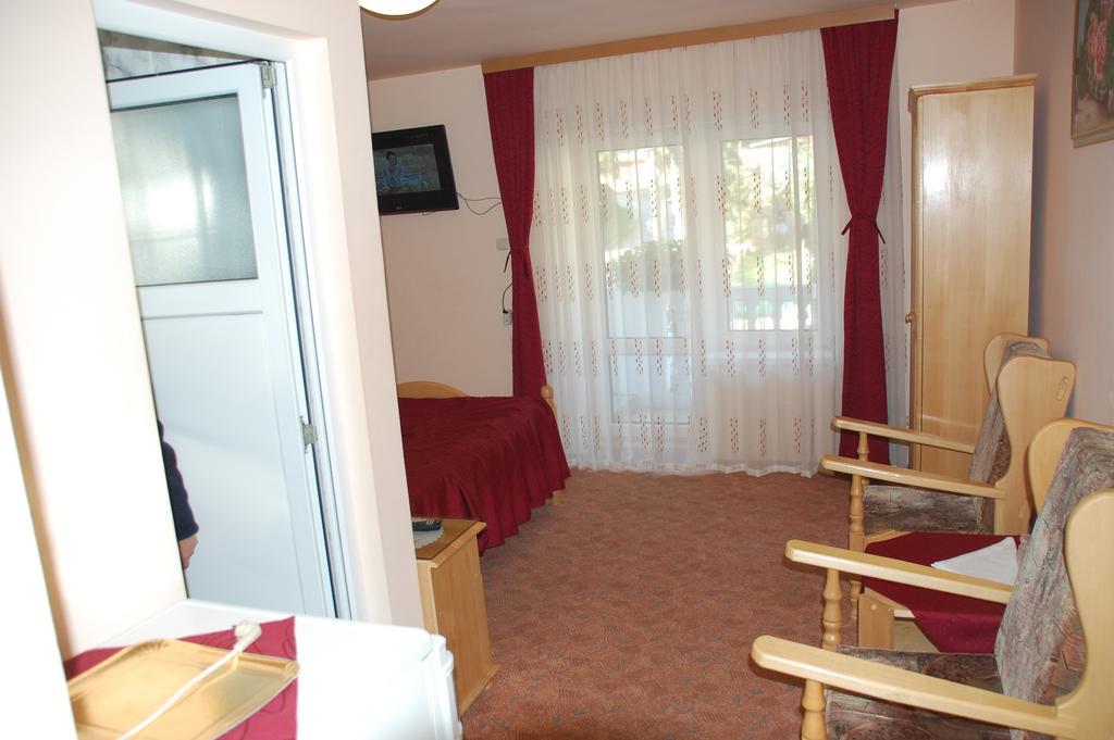 Pension Raluca Sinaia Exterior foto